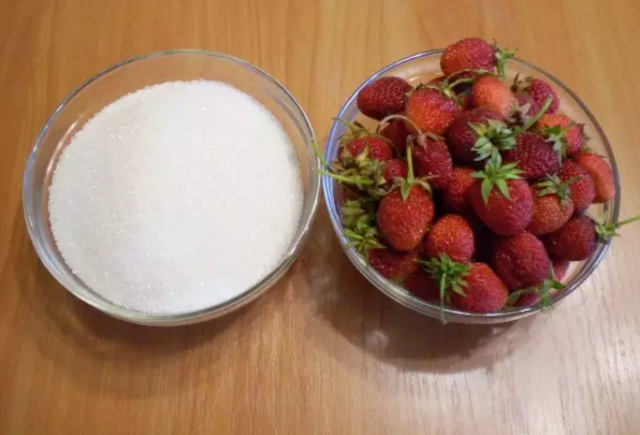 Confiture de fraises sans cuisson